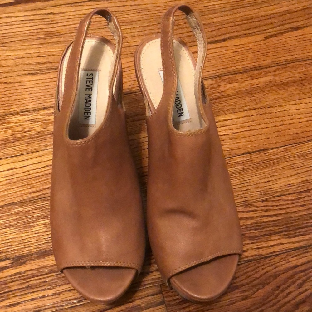 Steve Madden brown leather wedges